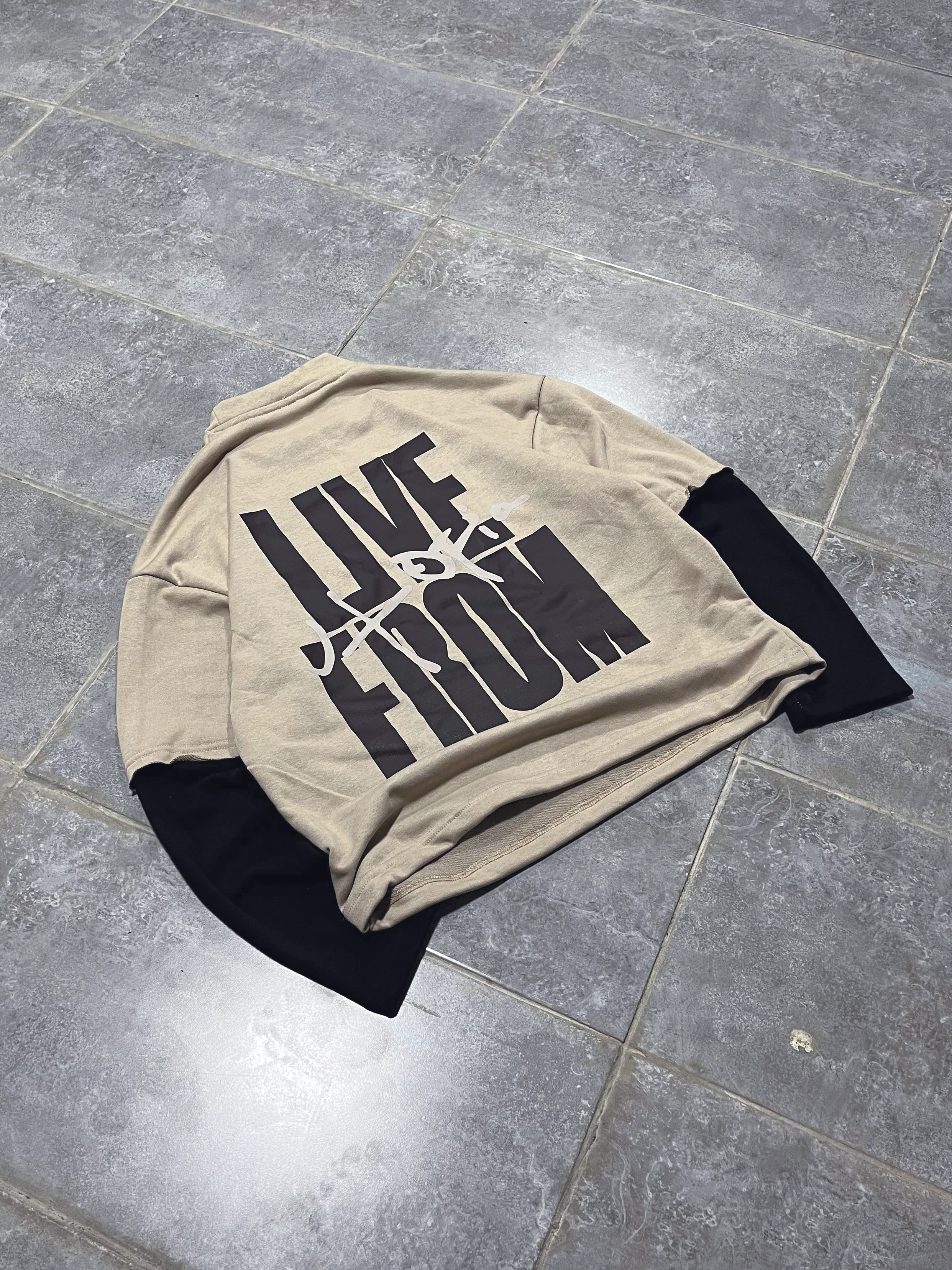 UTOPIA LIVE TEE - Image 3